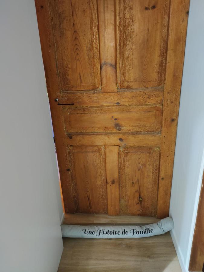 Maison Familiale Et Authentique Saint-Jacques-des-Blats Luaran gambar